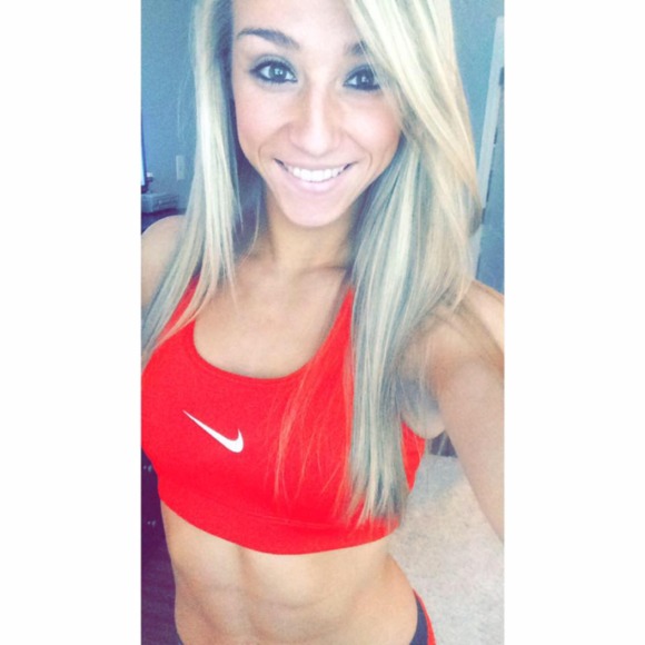 Meet your Posher, Amanda - Picture 1 of 1